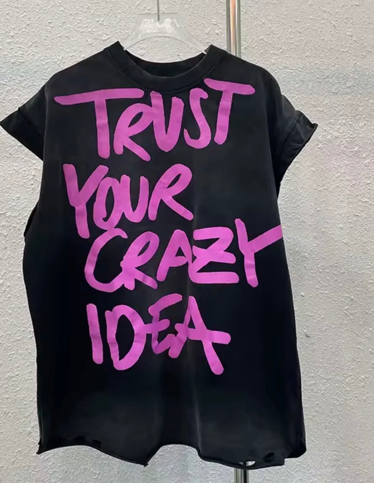 Magic Graphic muscle tee 8/20