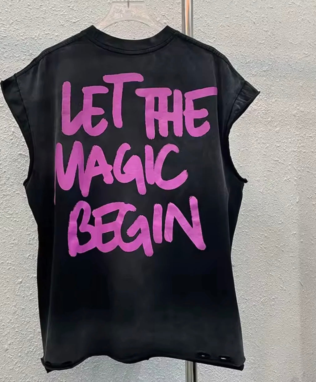 Magic Graphic muscle tee 8/20